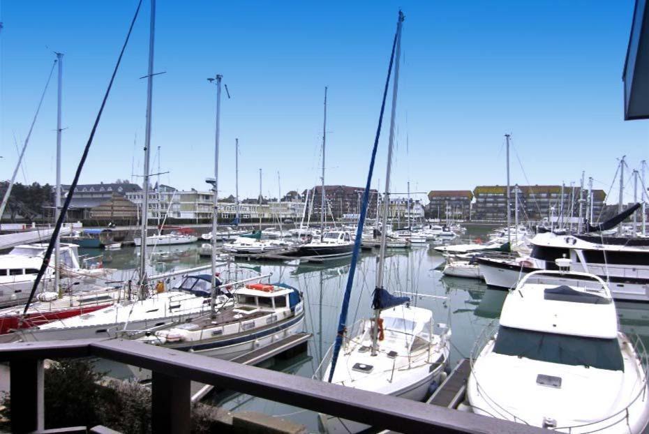 Le Loft-Boat Apartment Deauville Exterior foto